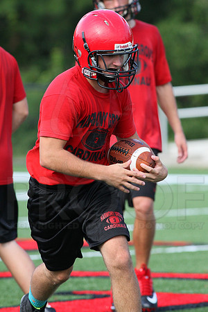 Harmony Grove football practice 2 adays 8-6-13 (© Justin Manning) JWM0017