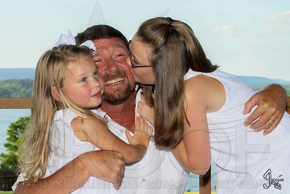 Hughes Family 7-27-13 (© Justin Manning) JWM0120