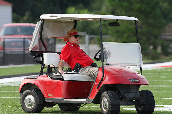 Harmony Grove football practice 2 adays 8-6-13 (© Justin Manning) JWM0022