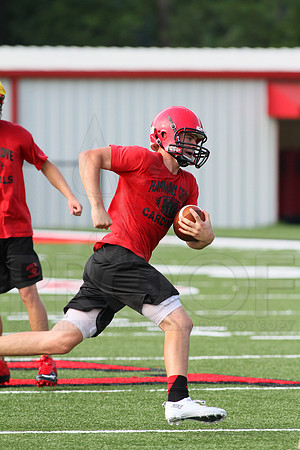 Harmony Grove football practice 2 adays 8-6-13 (© Justin Manning) JWM0031