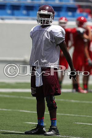 Football Team Camp (War Memorial Stadium) 6-16-2015 (©Justin Manning) JWM_0005
