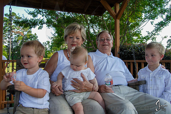 Hughes Family 7-27-13 (© Justin Manning) JWM0135