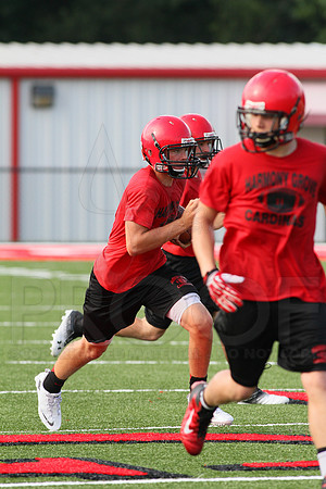 Harmony Grove football practice 2 adays 8-6-13 (© Justin Manning) JWM0030