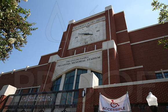 ULM @ OU 8-31-13 (© Justin Manning) JWM0017