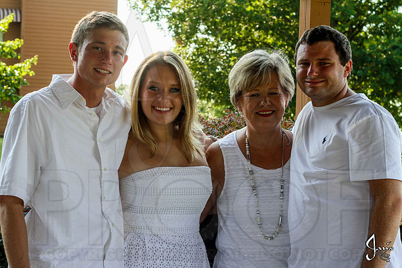 Hughes Family 7-27-13 (© Justin Manning) JWM0092