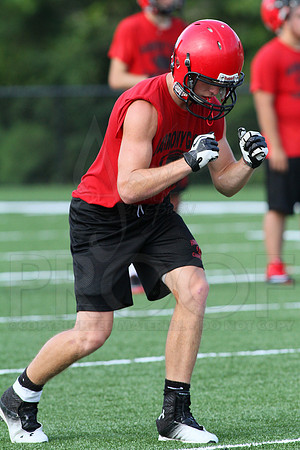 Harmony Grove football practice 2 adays 8-6-13 (© Justin Manning) JWM0044