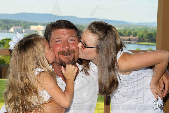 Hughes Family 7-27-13 (© Justin Manning) JWM0119