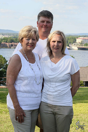 Hughes Family 7-27-13 (© Justin Manning) JWM0063