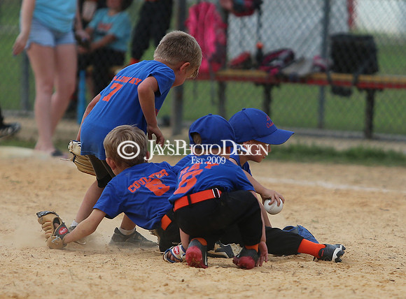 Lil Outlaws vs. The River Rats 5-23-23_JWM_0217_JWM_0026