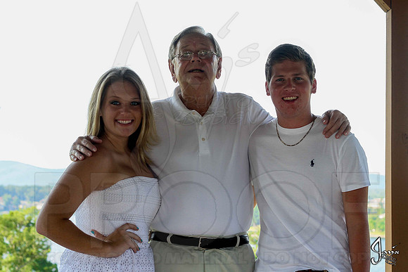 Hughes Family 7-27-13 (© Justin Manning) JWM0084