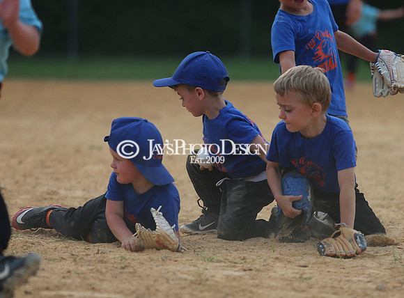 Lil Outlaws vs. The River Rats 5-23-23_JWM_0217_JWM_0075