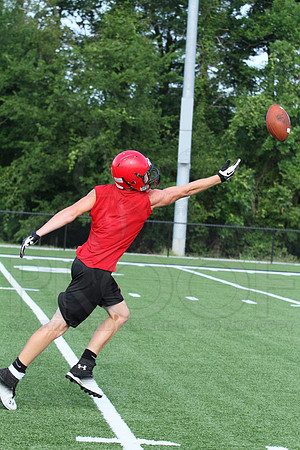 Harmony Grove football practice 2 adays 8-6-13 (© Justin Manning) JWM0038