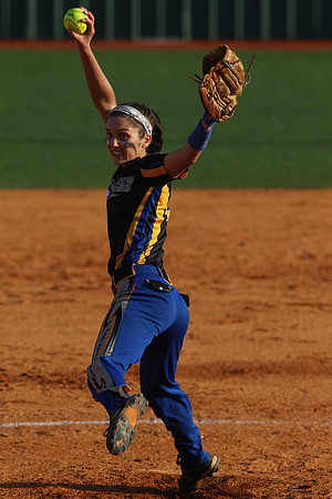 Sheridan @ Benton Softball 3-31-2015 (©Justin Manning) JWM_0255