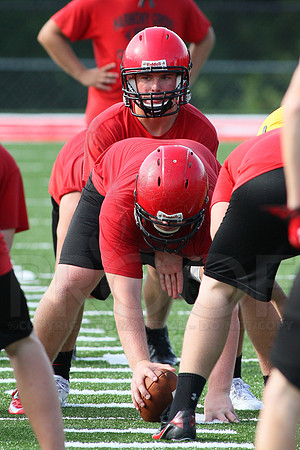 Harmony Grove football practice 2 adays 8-6-13 (© Justin Manning) JWM0028