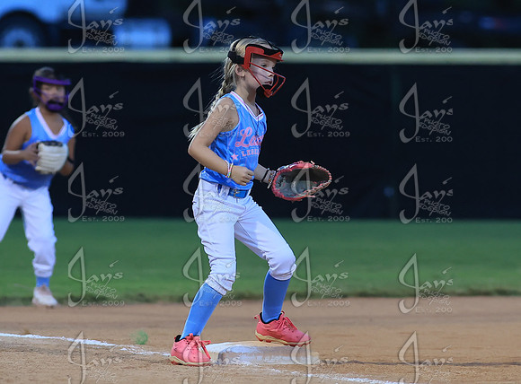 Lady Legends vs. AR Legends 8U 9-21-26_JWM_0186