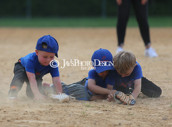 Lil Outlaws vs. The River Rats 5-23-23_JWM_0217_JWM_0072