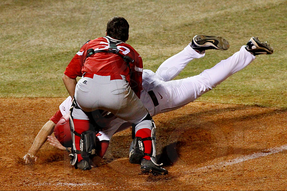 Miss Valley State @ Arkansas Baseball 3-27-13 (© Justin Manning) JWM0458