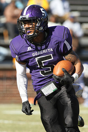 Southern Arkansas University @ Ouachita Baptist University 11-1-2014 (©Justin Manning) JWM_408