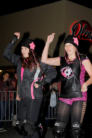 GoDaddy Bowl Mardi Gras Parade (©Justin Manning) JWM_0128