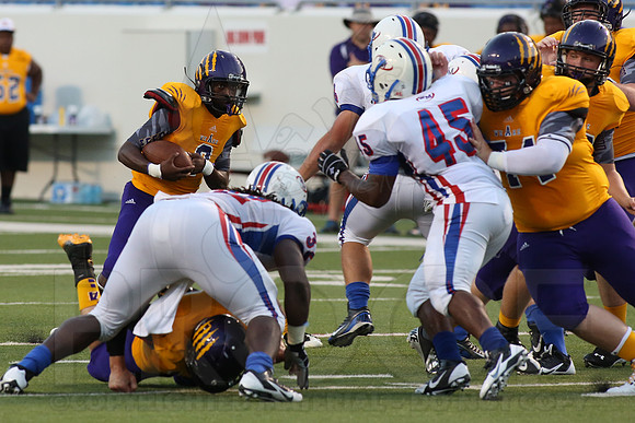 Ashdown vs West Memphis 9-2-13 (© Justin Manning) JWM0164