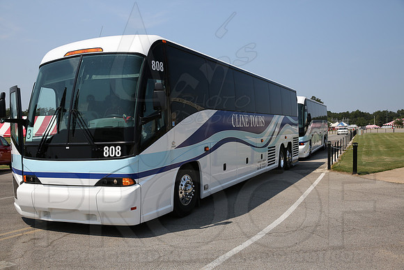 ASU football team departure for Aurbun 9-6-1 (© Justin Manning) JWM0028