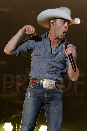 Justin Moore Concert 4-25-2014 (© Justin Manning) JWM_0563
