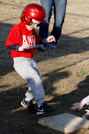 T-ball Angel's & Rangers 3-26-13 (© Justin Manning) JWM0012