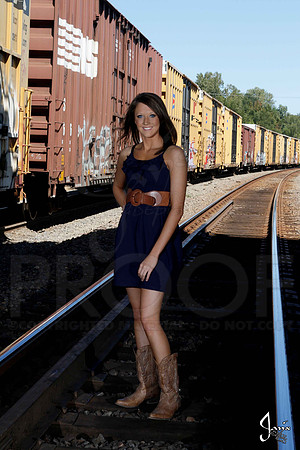 Taylor Anderson senior pictures 10-6-13 (© Justin Manning) JWM0011