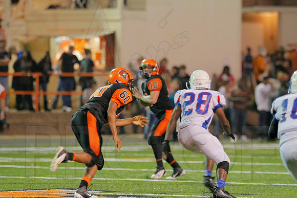 Arkadelphia @ Malvern 11-2-12 (Justin Manning)0307