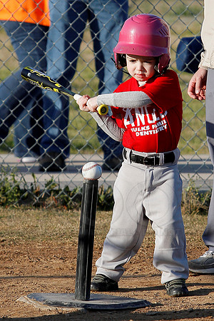 T-ball Angel's & Rangers 3-26-13 (© Justin Manning) JWM0035