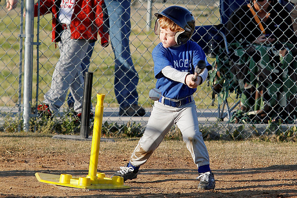 T-ball Angel's & Rangers 3-26-13 (© Justin Manning) JWM0071