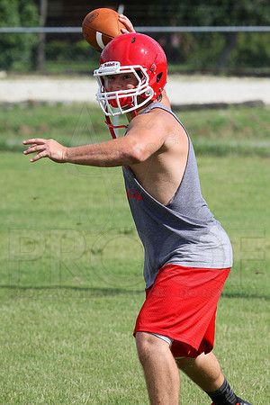 Glen Rose football practice 2 adays 8-6-13 (© Justin Manning) JWM0019