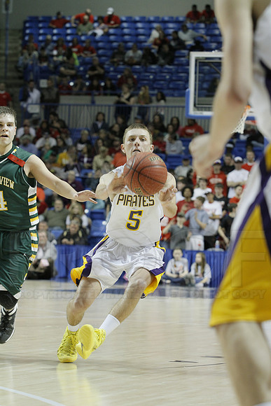 1A Boys State Finals-Concord vs. Wonderview 3-14-2014 (© Justin Manning) JWM_0006