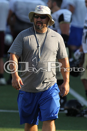 War Memorial Football Team Camp 7-28-2015 (©Justin Manning) JWM_0008