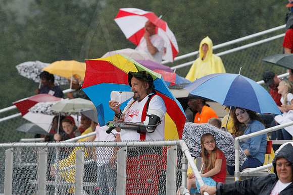 Mt. Pine @ Harmony Grove Peewee 10-5-13 (© Justin Manning) JWM0102