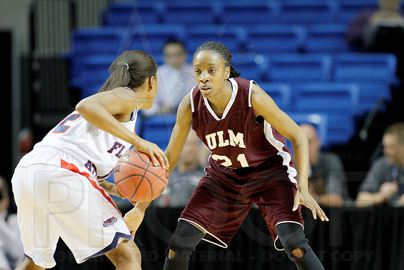 Florida Atlantic vs. UL-Monroe Women's JWM0149 (©Justin Manning)