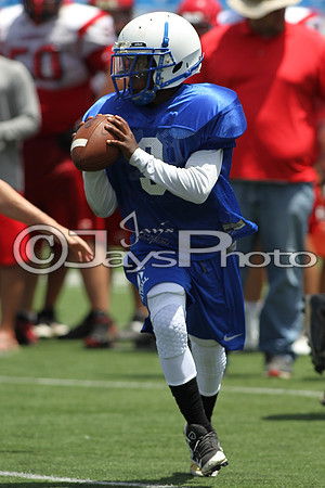 Football Team Camp (War Memorial Stadium) 6-16-2015 (©Justin Manning) JWM_0014