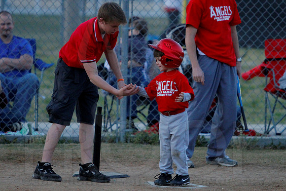 T-ball Angels vs Panthers 3-28-13 (© Justin Manning) JWM0075
