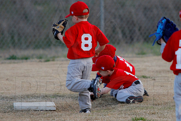 T-ball Angels vs Panthers 3-28-13 (© Justin Manning) JWM0029