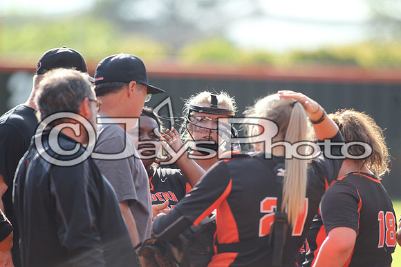 Arkadelphia @ Malvern softball_0408
