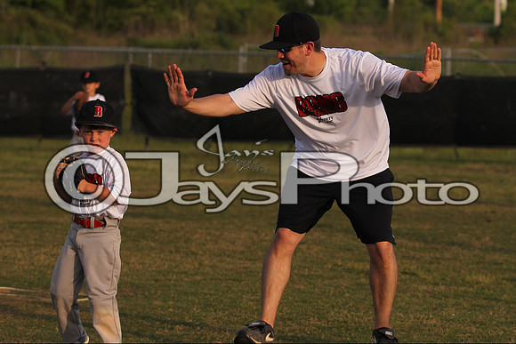 Bomb Squad vs. Cardinals 6-7 year old (Pitching Machine) 5-5-2015 (©Justin Manning) JWM_0211