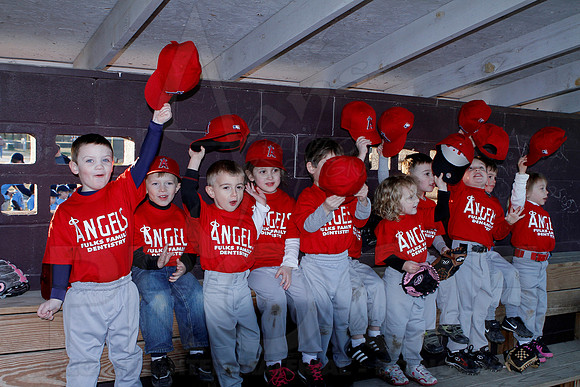 T-ball Angel's & Rangers 3-26-13 (© Justin Manning) JWM0111