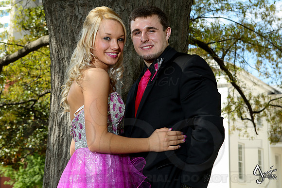 Prom pictures (Maria Vest) 4-11-2014 (© Justin Manning) JWM_0031