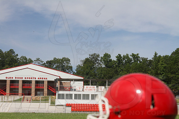 Glen Rose football practice 2 adays 8-6-13 (© Justin Manning) JWM0030