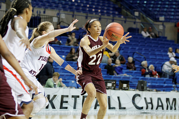 Florida Atlantic vs. UL-Monroe Women's JWM0241 (©Justin Manning)