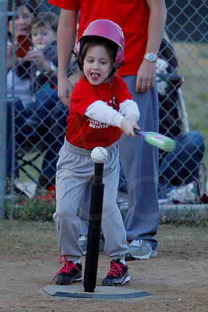 T-ball Angels vs Panthers 3-28-13 (© Justin Manning) JWM0079