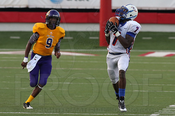 Ashdown vs West Memphis 9-2-13 (© Justin Manning) JWM0085