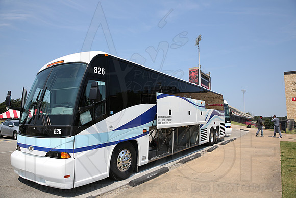 ASU football team departure for Aurbun 9-6-1 (© Justin Manning) JWM0009