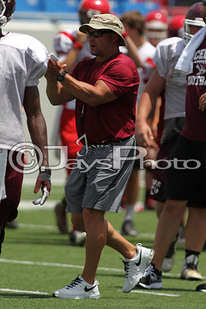 Football Team Camp (War Memorial Stadium) 6-16-2015 (©Justin Manning) JWM_0007