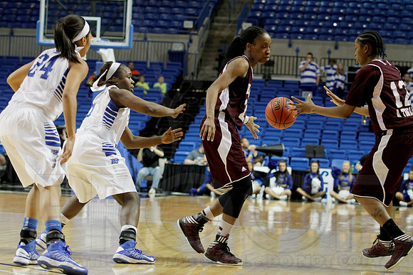 Middle Tennessee vs ULM  Women's 3-9-13 JWM0127 (©Justin Manning)